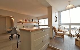 Appartement Renove Avec Vue Sur Mer A Fecamp !